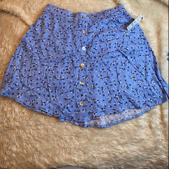 Brand new floral print skirt - Picture 1 of 2